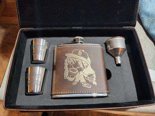 Personalized Leatherette Flask Gift Set